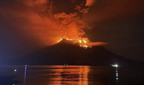 Tsunami Alert After a Volcano in Indonesia Has Several Big Eruptions and Thousands Are Told To Leave