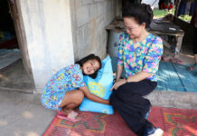 Thai-Bahraini Girl Gets Huge Donations to Continue Her Education Thai-Bahraini