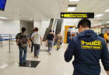 A Korean Group Is Caught Stealing Gold Necklace From Songkran Participants in Chiang Mai