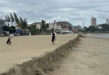 Monsoon Erodes 500 Meters of Na Jomtien Beach; Authorities Begin Repairs Na Jomtien
