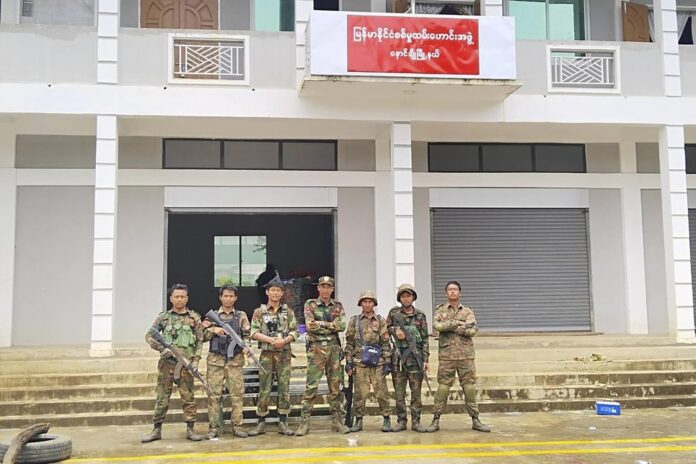 Myanmar Fighting Fighting