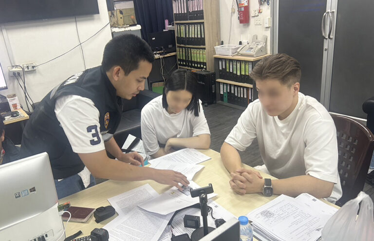 Chinese Kazakh Couple Deceive By Selling Fake Luxury Watches Chinese Kazakh Couple Deceive By Selling Fake Luxury Watches