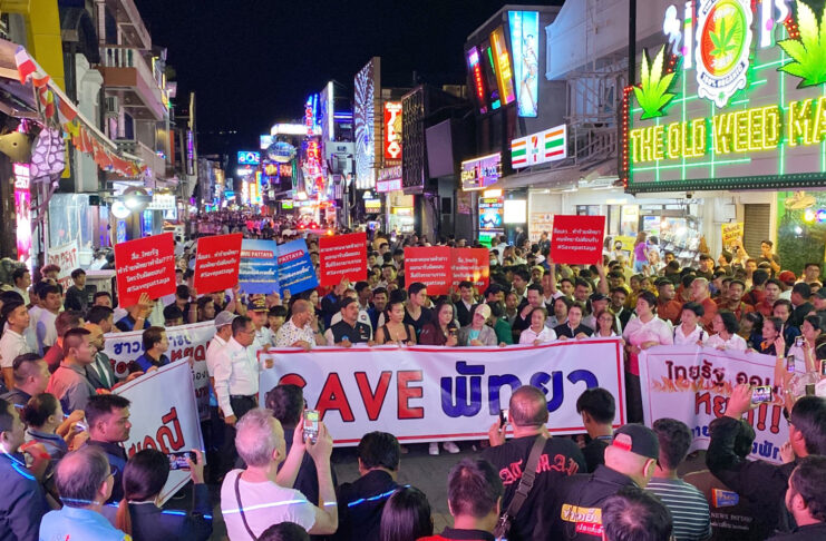 Pattaya Business People Protest Against ‘Sin City’ Label By a Media protest