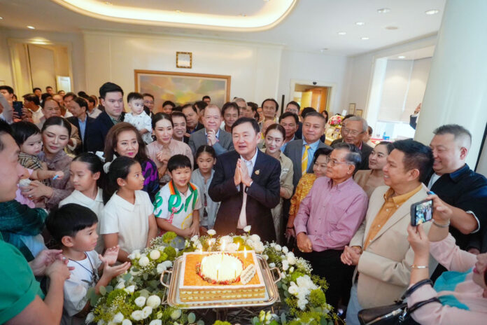 thaksin birthday1 birthday
