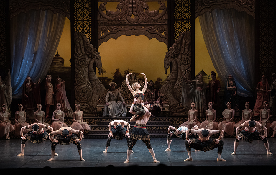 11 Ballet Fantasia Carmen Suite 1