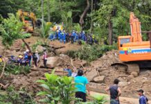Phuket Landslides Bury Both Luxury Villas and Rental Houses; Death Toll Soars to 13 Landslides