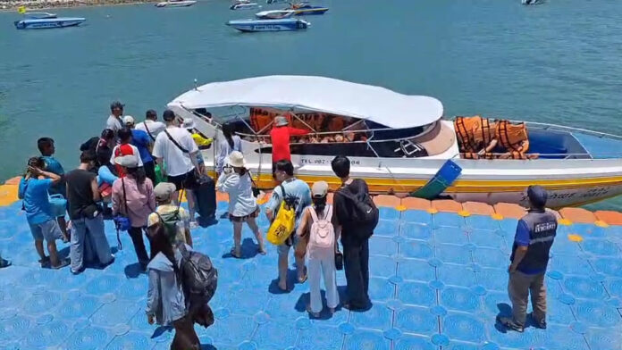 koh larn-08-24 Tourism