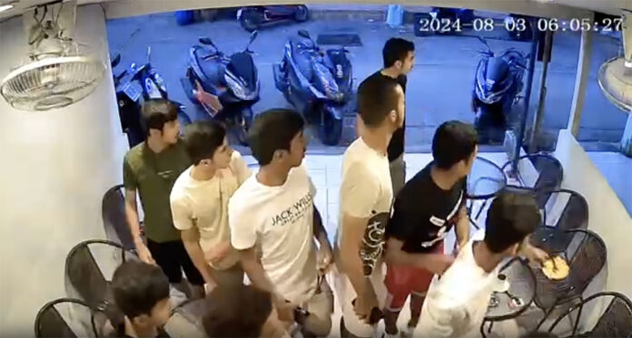 Kuwaiti teenage