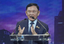 Thaksin Comeback on Stage: Economic Plans, Political Rifts in Landmark Speech