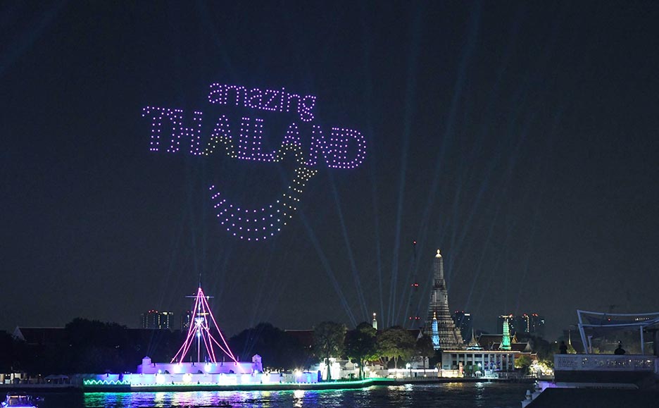 The VIJIT CHAO PHRAYA 2024 Light Festival Begins in Bangkok