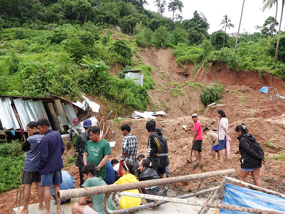 landslide samui1