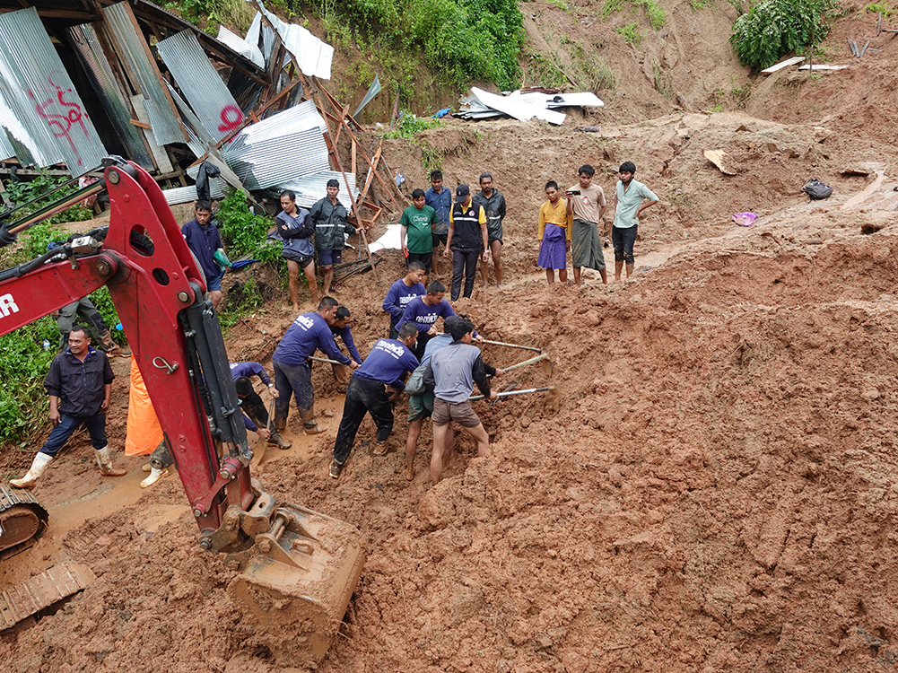 landslide samui3