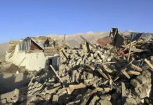 Strong Earthquake Kills At Least 126 People in Tibet Near Mount Everest Tibet