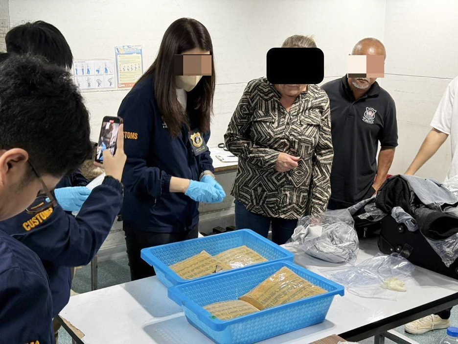 American Woman Caught Smuggling 4.3kg of Meth at Phuket Airport