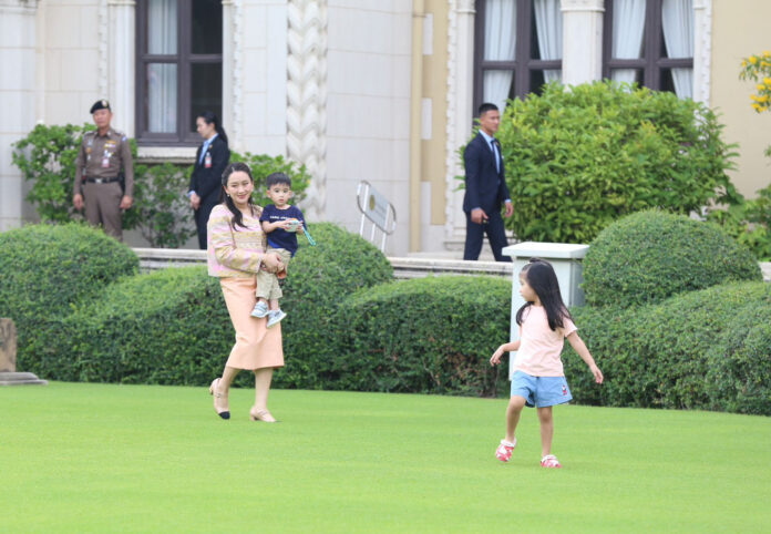 paetong mother Thai PM
