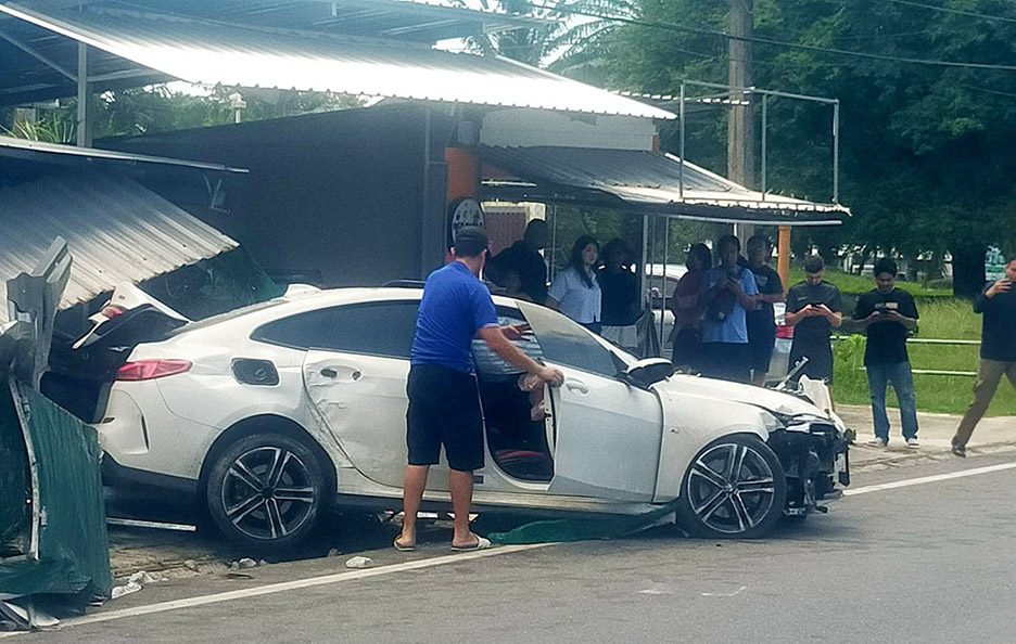 british crash phuket1