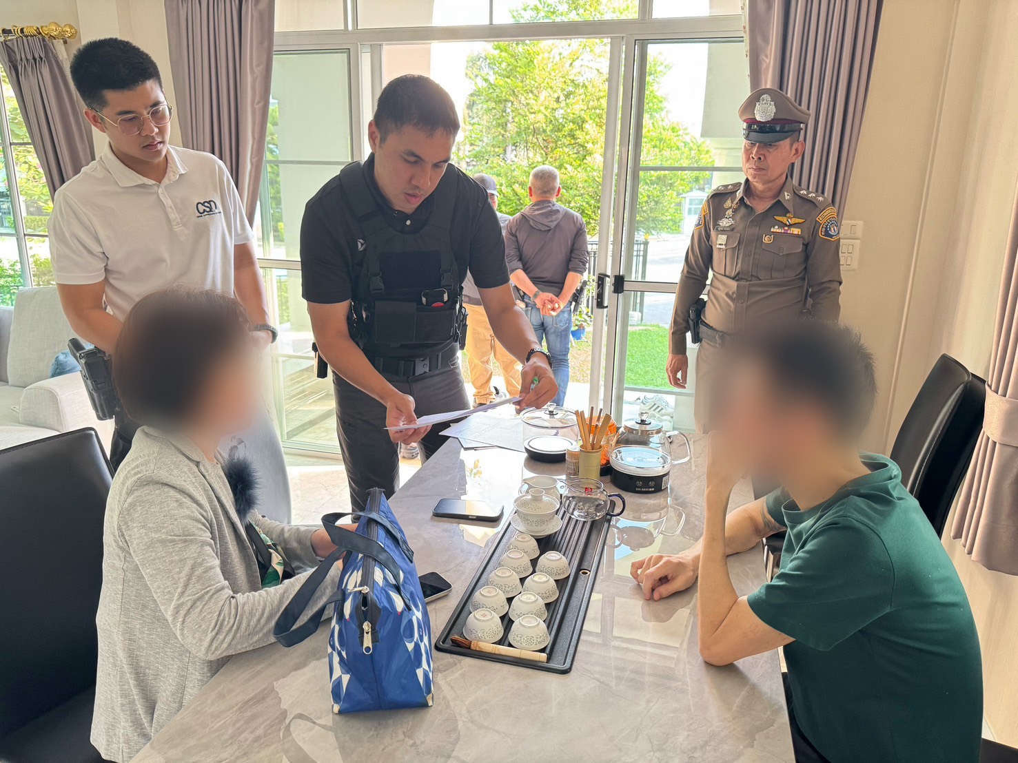 chinese arrest 05 04 2