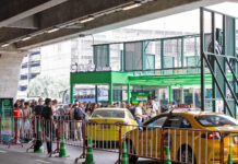Thai Taxi Protesters Threaten Suvarnabhumi Airport Escalation