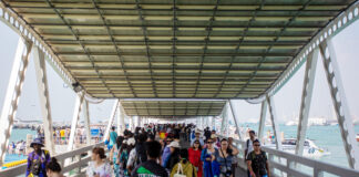 Thailand Cuts Chinese Tourist Target, Plans Recovery Campaign