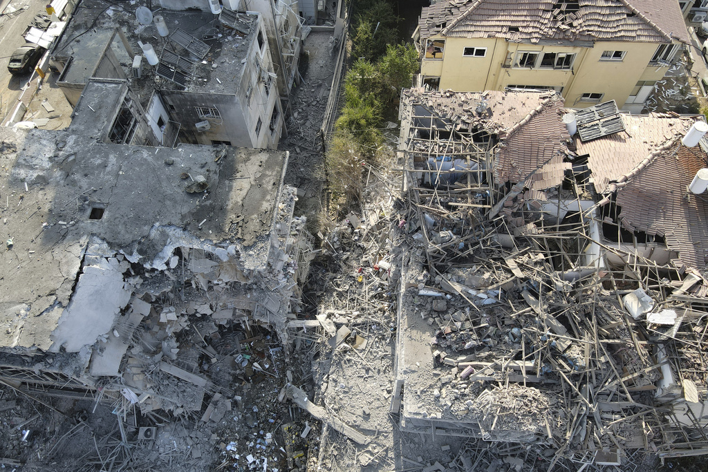Iran Launches Retaliatory Strikes as Israel Vows to Continue Bombardment