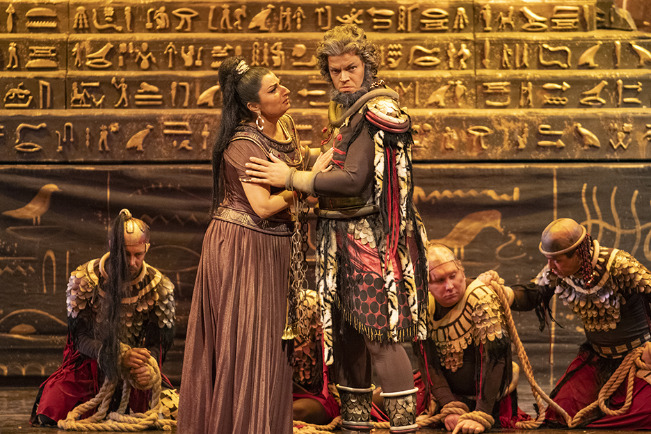 AIDA 01