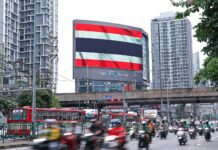 Thai Businesses Warn Political Uncertainty Could Derail Year-End Economy