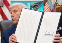 Trump Signs Executive Order Supporting Proposed Deal to Put TikTok Under US Ownership