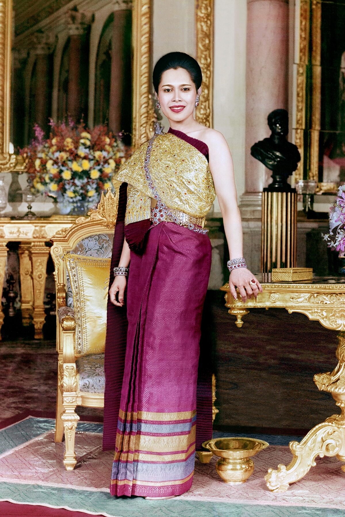 queen fashion2