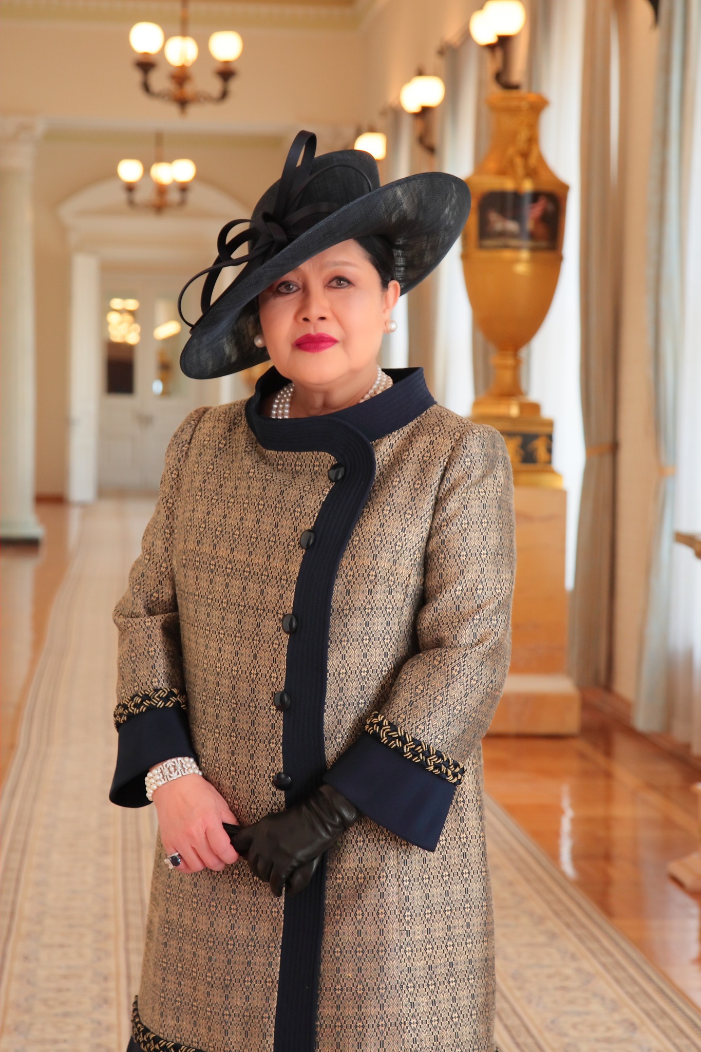 queen fashion229