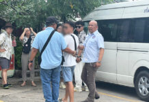 Chinese Overstayer Arrested in Pattaya for Illegal Tour Guide Work