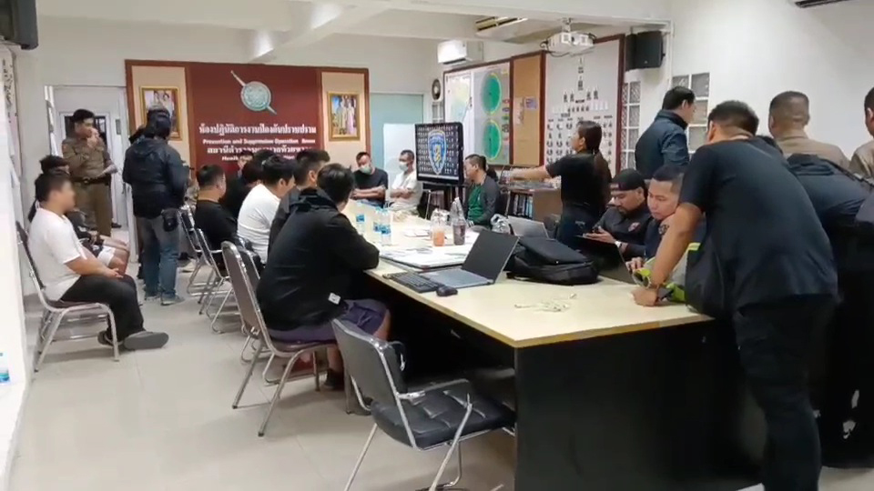 Taiwanese Fugitive, 15 Chinese Nationals Arrested in Bangkok Scam Probe