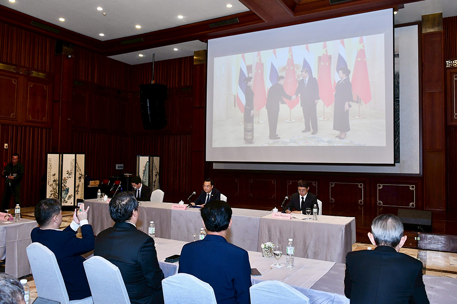 zhang jienwei royal visit3