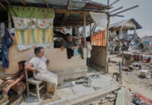 Survivors Plead for Urgent Aid After Floods and Landslides Killed Over 1,500 in Asia