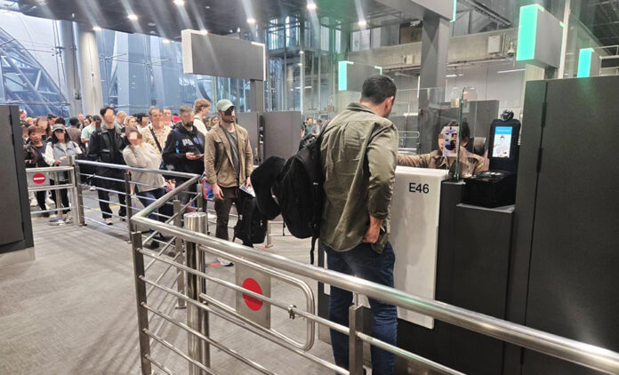 immigration airport3