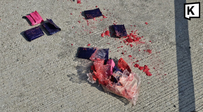 Dog chews package 1 Dog chews package and exposes meth stash in Chonburi