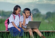 Education Ministry allows stateless, migrant children to enrol in Thai schools