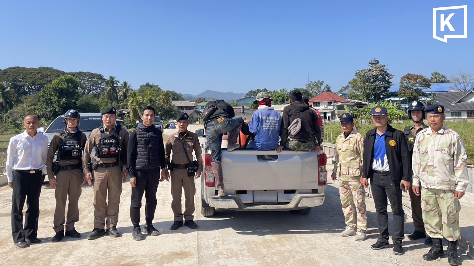 Officials Arrest 8 Undocumented Workers at Construction Site