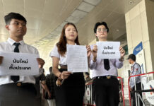 Students Demand Nationwide Vote Recount Students Demand Nationwide Vote Recount