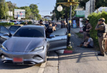 Suspect found asleep in car with ketamine in Chiang Mai Suspect found asleep in car with ketamine in Chiang Mai