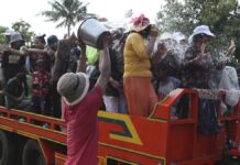 Phnom Penh bans water splashing, water guns for Khmer New Year