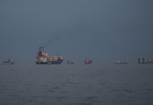 Iran says Thai vessel crosses Hormuz safely, vows not to “forget its friends”