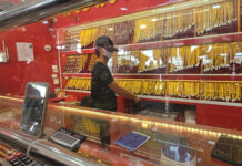 Thai police arrest gold shop burglar, ATM theft Thai police arrest gold shop burglar, ATM theft