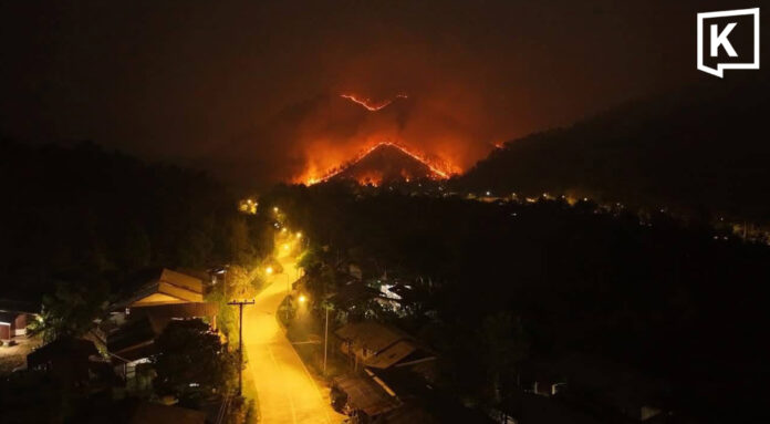 Wildfires rage across Chiang Mai mountain areas 1 Wildfires rage across Chiang Mai mountain areas