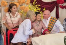 Thai woman marries two Austrian men in one ceremony