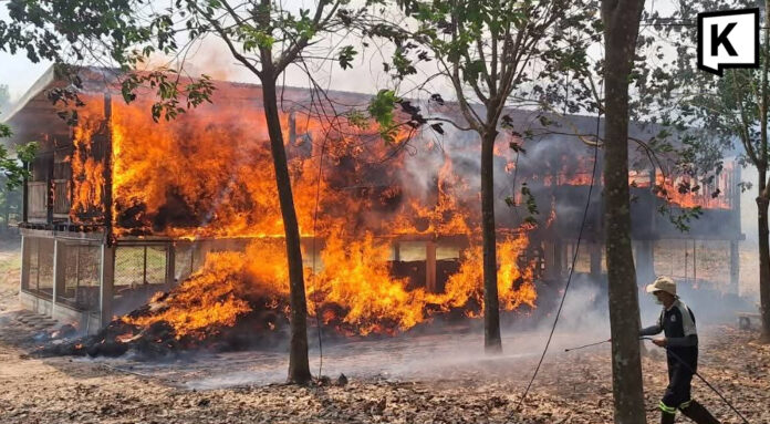 Fire destroys barn, kills goats, sheep and 150 chickens Fire destroys barn, kills goats, sheep and 150 chickens