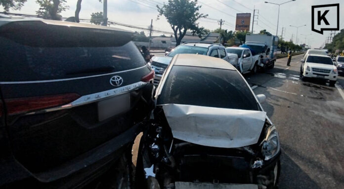 Seven-vehicle pile-up in Korat injures more than 10 Seven-vehicle pile-up in Korat injures more than 10