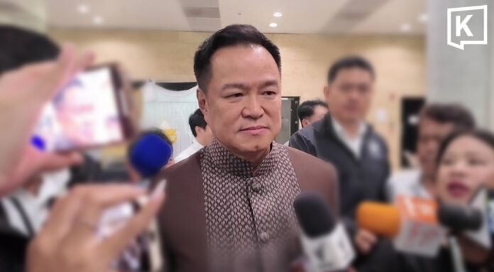 Thai PM evades questions on refinery, fuel probe