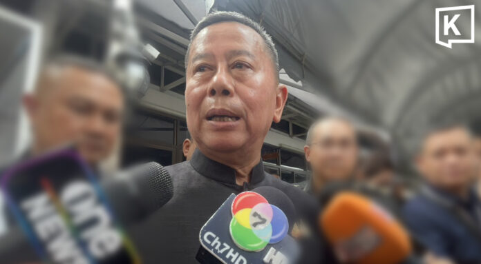 Thai defence chief urges probe into missing border flag Thai defence chief urges probe into missing border flag