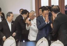 Anutin gathers Thailand’s top tycoons for economy talks
