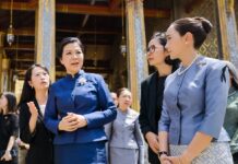 Vietnam’s first lady dons traditional Thai dress on Bangkok cultural tour